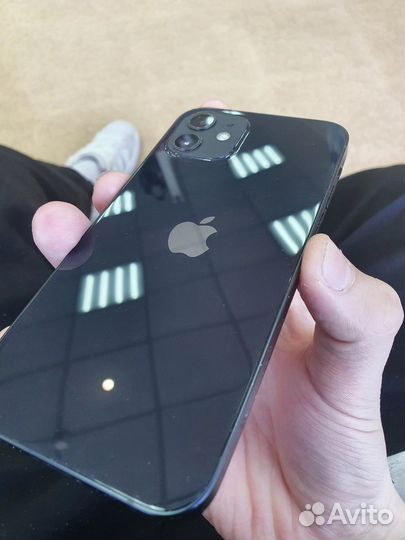iPhone 12, 64 ГБ