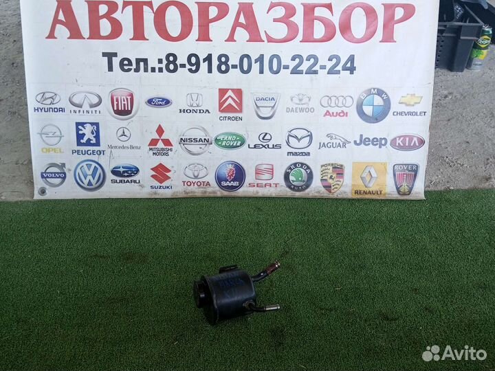 Бачок гур Nissan March K11