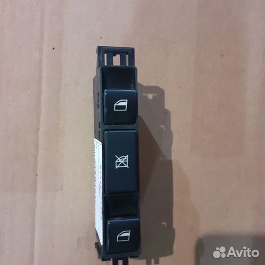 Блок управления стеклоподьемниками BMW BMW 3 seri