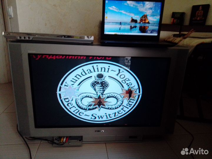 Телевизор Sony Trinitron 34 дюйма