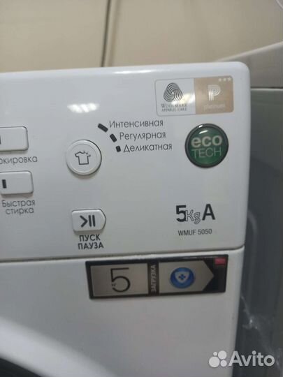 Стиральная машина Hotpoint-Ariston 5 кг. Узкая