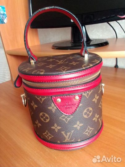 Сундучок Louis Vuitton