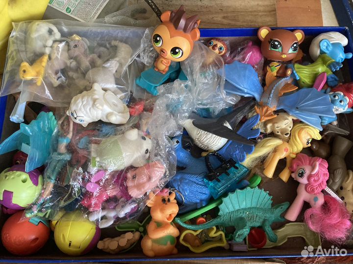 Игрушки из киндера пакетом