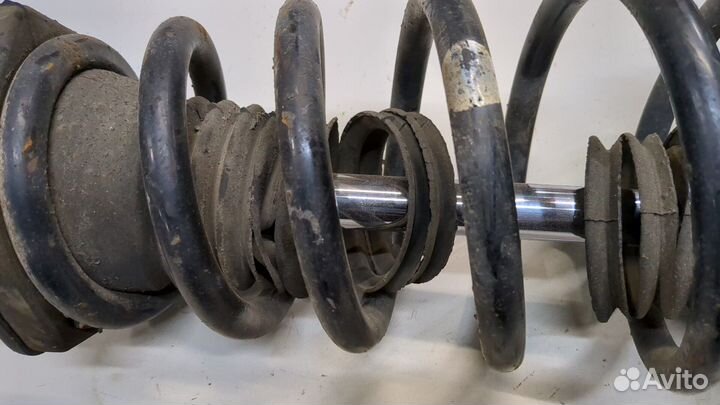 Амортизатор подвески Toyota Highlander 1, 2003