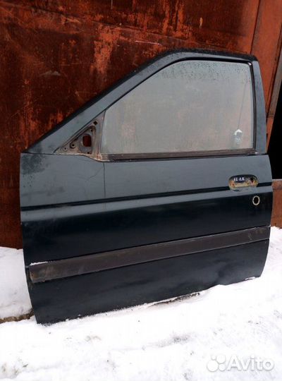 Дверь передняя левая Форд Эскорд универсал 1 1996
