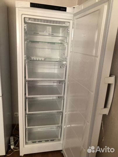 Морозильная камера indesit