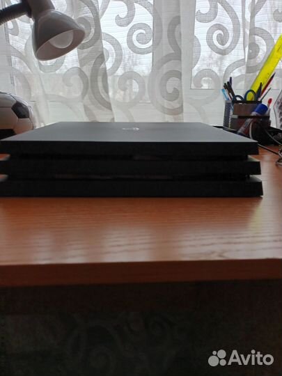 Sony playstation 4 pro 1tb