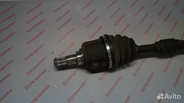 Nissan 39101-AU310 Вал приводной левый