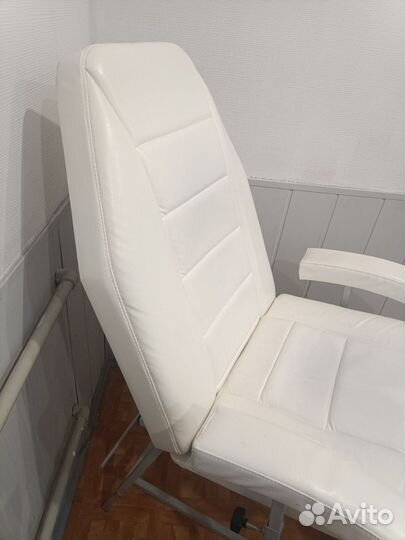 Кресло педикюрное бу