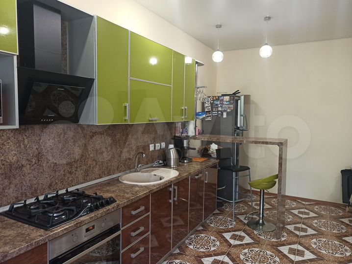 Дом 207 м² на участке 3 сот.