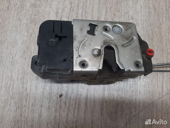 Задний Правый Замок двери Калина 2