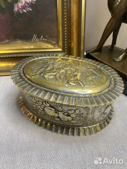 Старинная шкатулка Путти серебрение Германия