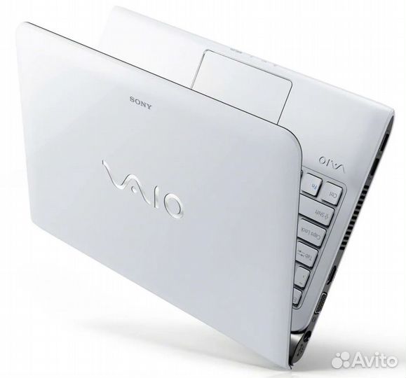 Ноутбук sony vaio 17 белый
