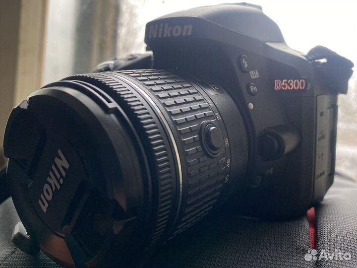 Зеркальный фотоаппарат