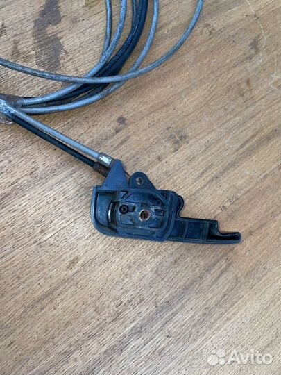 Троса открывания крышки багажника и бензобака в