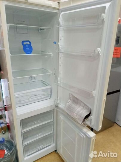 Холодильник indesit ITR 4200 E новый