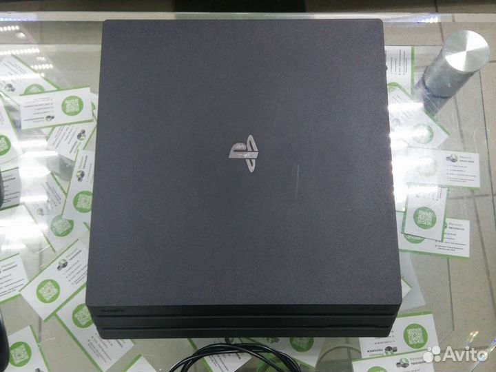 Sony ps4 pro 1tb + 2 джойстика