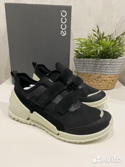 Кроссовки ecco 39