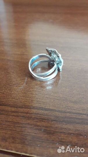 Серебряное кольцо