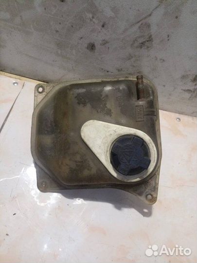 Бачок расширительный Audi 100 44Q 1991