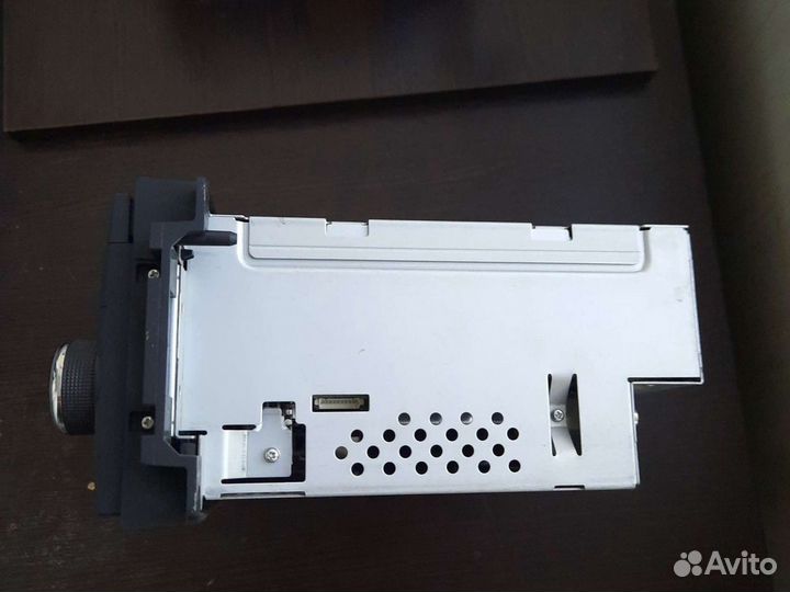 Магнитола на крайслер 300с рестайлинг