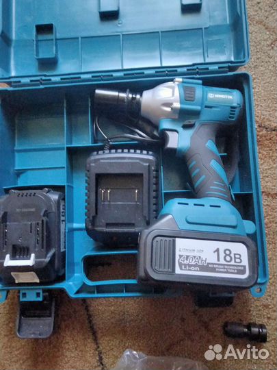 Гайковерт аккумуляторный