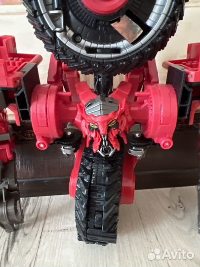 Робот трансформер hasbro в шикарном качестве
