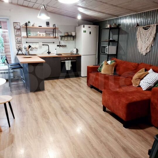 Дом 63 м² на участке 8 сот.