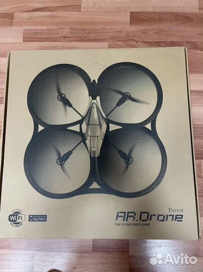 Квадрокоптер Parrot AR. Drone