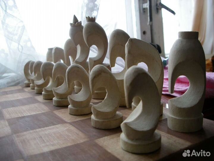 Шахматы из дерева (такого типа)