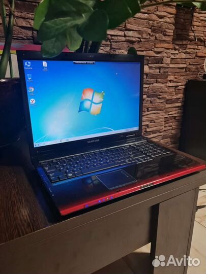 Ноутбук Samsung R710