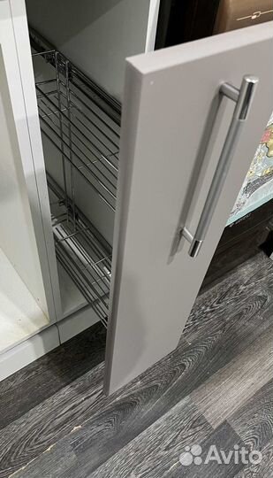 Кухня новая