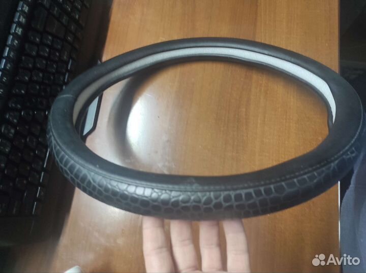 Оплетка на руль новая