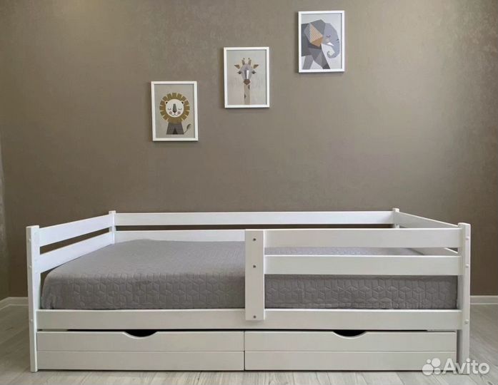 Детская кровать из березы