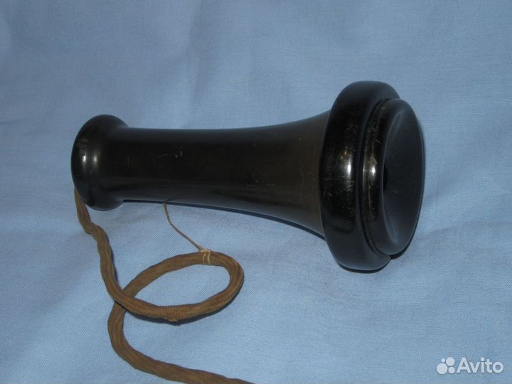 Трубка телефонная антикварная. Телефон старинный