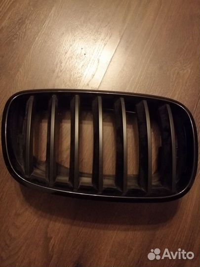 Решетка радиатора бмв