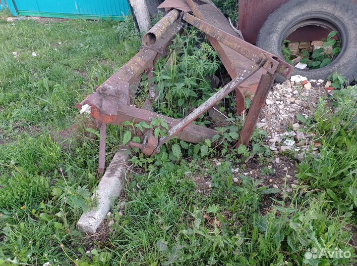 Плуг на трактор