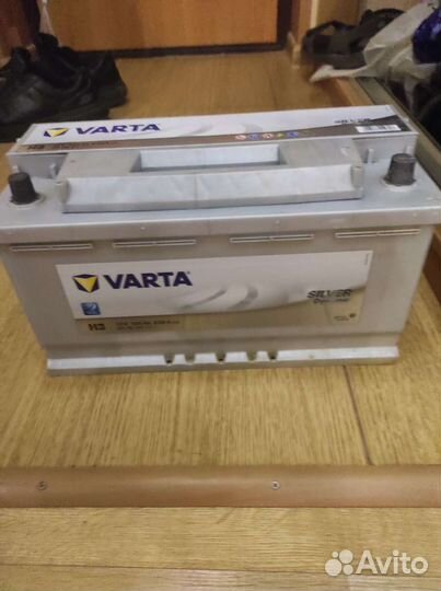 Аккумулятор автомобильный 100