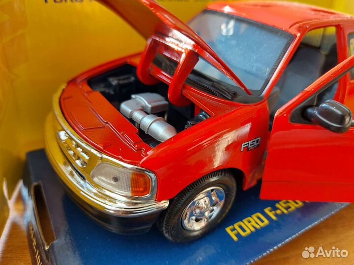 Коллекционная модель Ford F-150 1:24