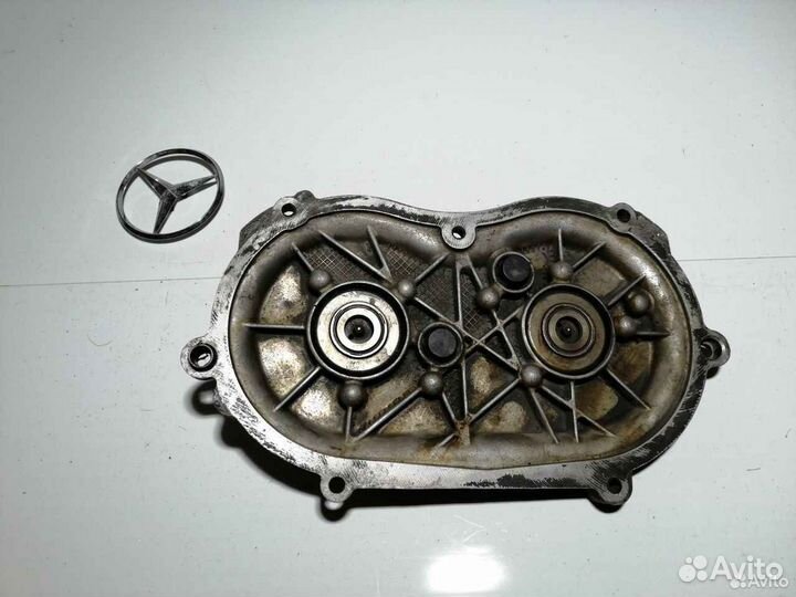 Крышка передняя распредвала левая Mercedes ML GL