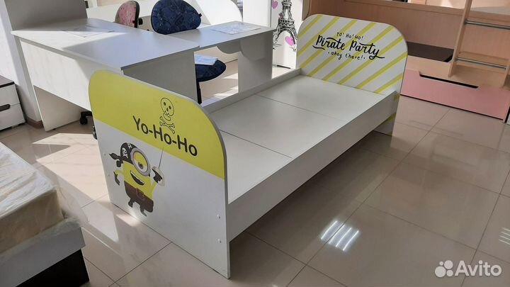 Кровать