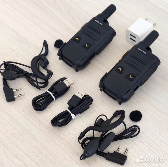 Рация-радиостанция с гарнитурой-наушником