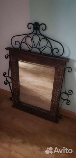 Зеркало настенное в раме