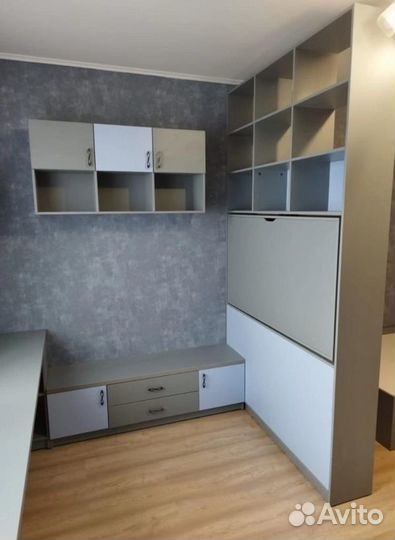 Рабочая зона у окна