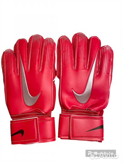 Вратарские перчатки Adidas Nike