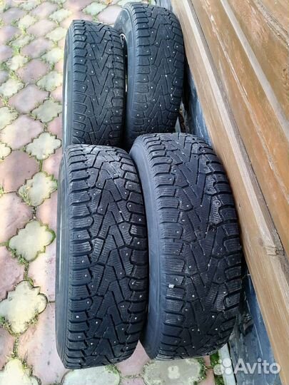 R16 Pirelli Ice Zero 205/70, PCD 5x105 DIA 60