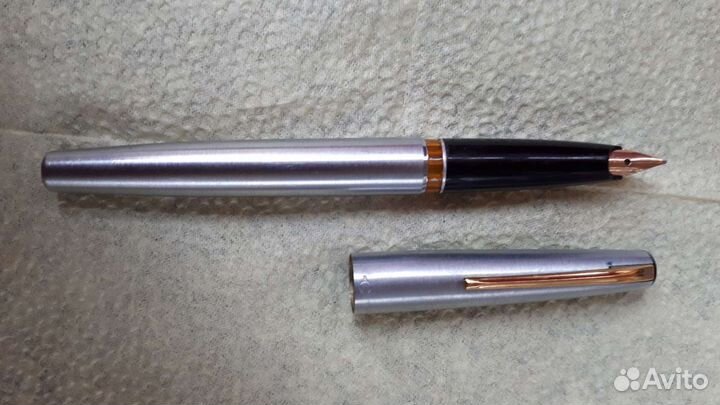 Перьевые ручки, с золотым пером