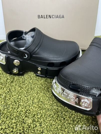 Balenciaga crocs