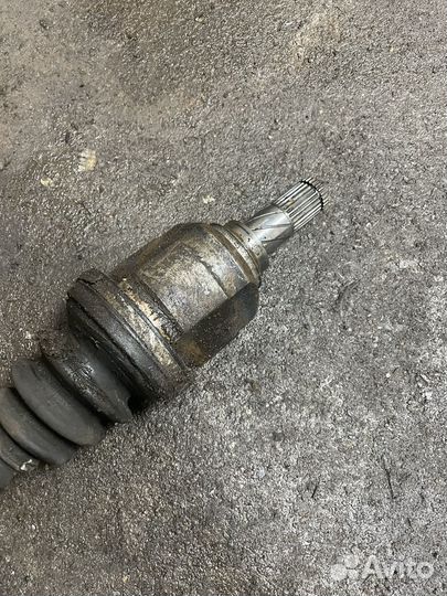 Привод правый Nissan Primera P12 02г. 1.8 QG18