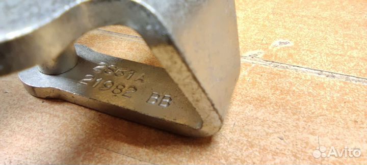 Ответная часть замка двери 1232044 Ford Fusion